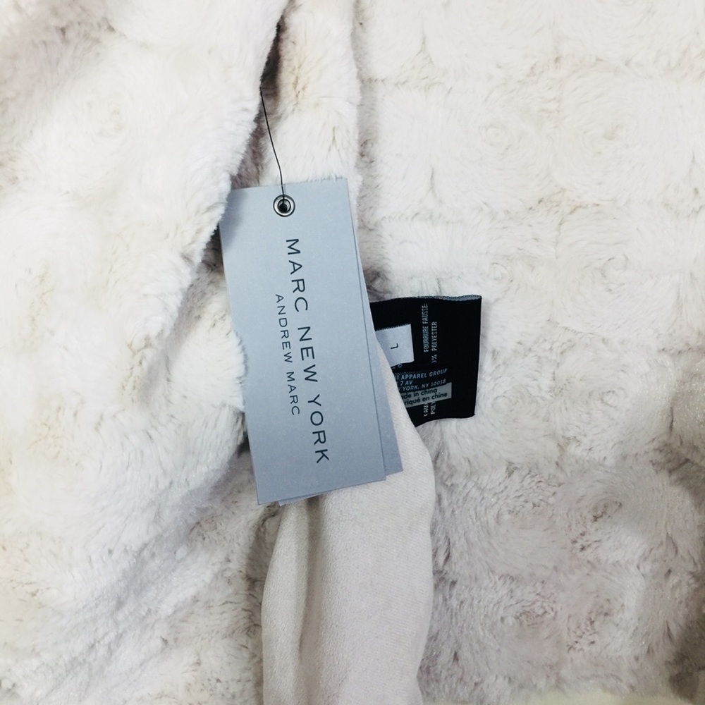 Andrew Marc New York Women’s Reversible Faux Fur Vest Cream L - Picture 5 of 8